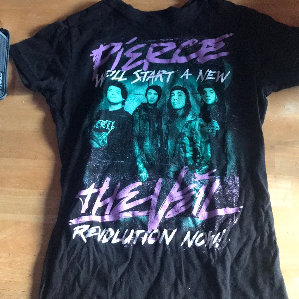 PIERCE THE VEIL BAND T SHIRT
